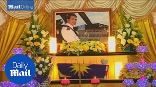 Funeral takes place for pilot of downed MH17 flight - Daily Mail