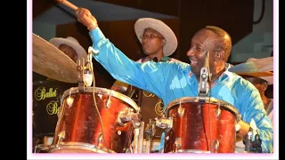 "Kongo Bacoulou" par l'Orchestre Traditionnel d'Haiti sous la direction du maestro Jean Jean-Pierre.