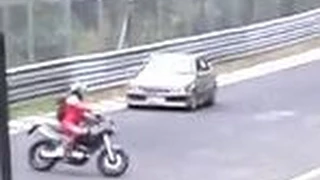 Crazy Motorcycle near fatal Crash Nordschleife Nürburgring Touristenfahrten 23.05.2015