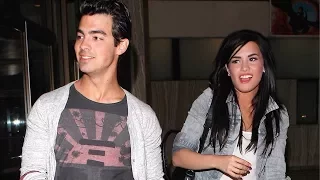 Joe Jonas And Demi Lovato Make It Date Night At The Arclight [2010]