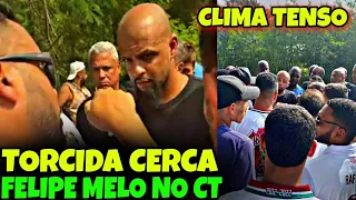 🚨CLIMA TENSO! FELIPE MELO PEITA TORCIDA EM PROTESTO DE ORGANIZADA