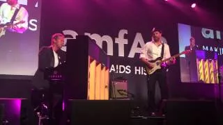 Chris Martin Singing "Viva la Vida" part 2