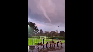 Tornado🌪durch das Sturmtief Ignatz nahe der Grenze von Deutschland in Emmerich am Rhein😱 #shorts