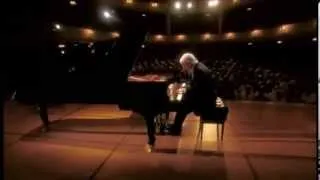 Beethoven | Piano Sonata No. 10 in G major | Daniel Barenboim