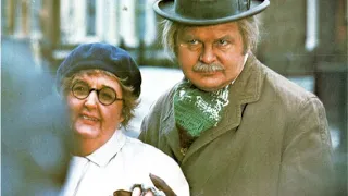 Benny Hill - Little Things Mean A Lot (1972)