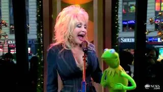 Dolly Parton sings Islands In The Stream with Kermit on GMA