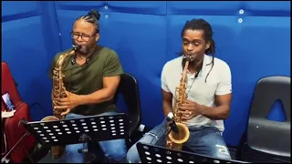 7 Mejores Mambos Del Maestro Saxswing de Oleo