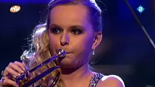 Melissa Venema (17) plays live Il Silenzio at Carré Amsterdam