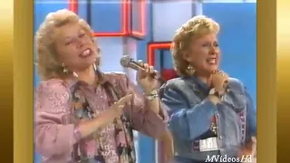 Irmãs Galvão cantam "Pensando em você" no Clube do Bolinha (1991)