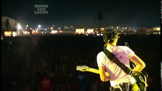 Muse - Invincible live @ Reading Festival 2006 [HD]