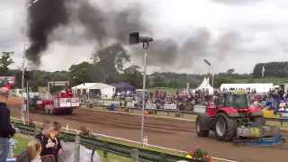 Провинциальное английское развлечение Tractor pulling