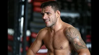 Dos Anjos analisa Khabib x Ferguson e revela arma para vencer Chiesa