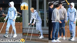 😤 Garnacho spotted for the first time after been injured by Kyle Walker-Peters at Hale Village.