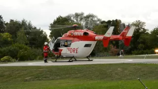 DRF Luftrettung - Landung BK 117 Christoph 51 (D-HWWW)