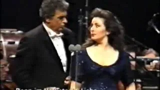 Placido Domingo and Veronica Villarroel sing Amor, mi raza sabe conquistar