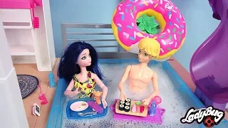 Miraculous Family Challenge 12Hours in Barbie Swimming Pool, Adrinette 12 heures dans une piscine