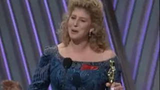 Thelma & Louise Wins Original Screenplay: 1992 Oscars