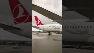 Turkish airline boing 787-8 Dreamliner prepare to departure for Istanbul