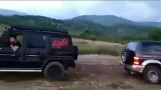 Mercedes G-class vs Suzuki Vitara ..