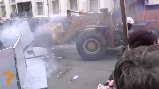 Tractor on Bankova Street | #euromaidan