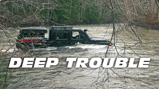 Jeep Gladiator Attempts Crazy River Crossing