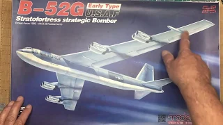 Kit Review. Modelcollect 1/72 B-52G Early