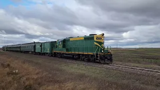 Prairie Dog Central Train With Vintage GP9 Pulling Into Station (10/21/2023)