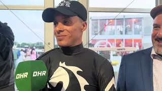 Jaime Torres y su familia después de ganar el Preakness