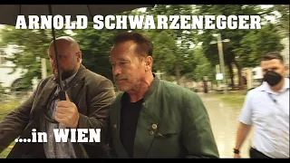 Der TERMINATOR (Arnold Schwarzenegger) geht in WIEN zum Dinner..