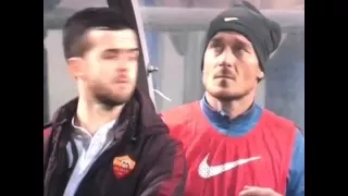 Totti scherza con Pjanic!