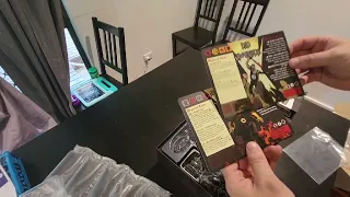 Hellboy: Big Box of Doom - unboxing
