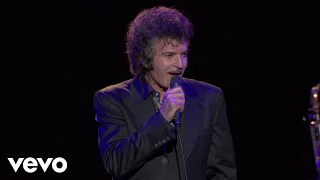 Gino Vannelli - Living Inside Myself (Live) [feat. Bernie Williams]