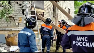 Обследование дома на улице Светлоярской после взрыва газа