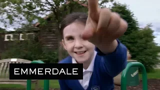 Emmerdale - Rhona Catches April Bullying Leo
