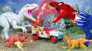 Wild Stampede of Double Danger Dinosaurs! | Jurassic World Fierce Changers | Spider Rex Stopmotion