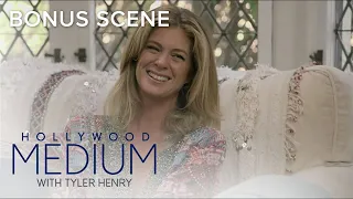 Tyler Henry Senses A Presence In Rachel Hunter's Home | Hollywood Medium with Tyler Henry | E!