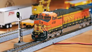 Kato HO Scale 3-Color Train Signal Unboxing