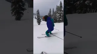 Cruising through Stevens Pass #powder #snowboarding #powday