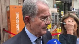 Prodi: «I sondaggi del Pd? Speriamo vada bene»