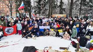 Вот так Русские во дворе проводят время зимой 💪🇷🇺