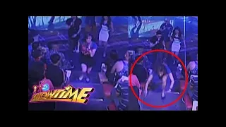 Anne Curtis tripped during It's Showtime | It's Showtime