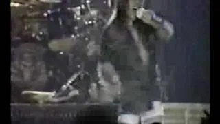 GNR - Live in chicago 92 - 11-Welcome to the jungle