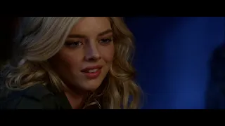 Bee(samara weaving) took a blood sample needle from her younger brother Cole from Babysitter 2017