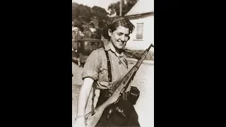 30 Vintage Photos of Beautiful Female Partisans and Resistance Fighters During World War II