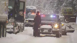 WSP, WSDOT lead convoy of trucks off Snoqualmie Pass