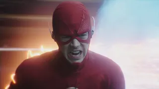 Flash Ages Rapidly & Stops a Bomb - The Flash 8x16 | Arrowverse Scenes