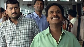 Jai Chiranjeeva Movie || Venu Madhav Hilarious Comedy Scene At Railway Station