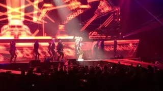 JUSTIN BIEBER PERFORMS "AS LONG AS YOU LOVE ME" ON PURPOSE TOUR (San Jose, California)