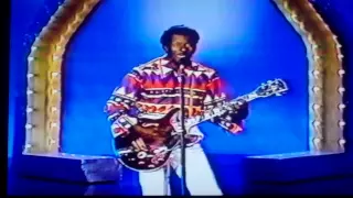 Chuck Berry....Interview / Roll Over Beethoven.....1987