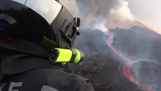 Impactantes imágenes de la colada liberada al derrumbarse el cono del volcán